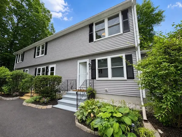 270 Sunderland Rd #23, Worcester, MA 01604