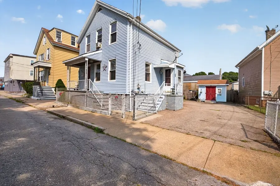 32 Raymond St, Fall River, MA 02723 - #2