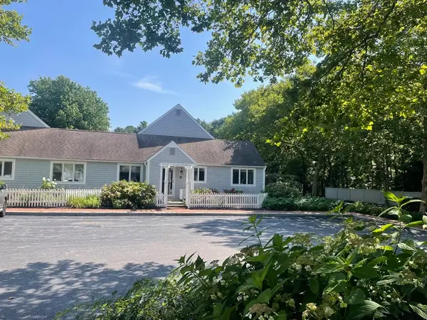 100 Mid-iron #7018, Mashpee, MA 02649