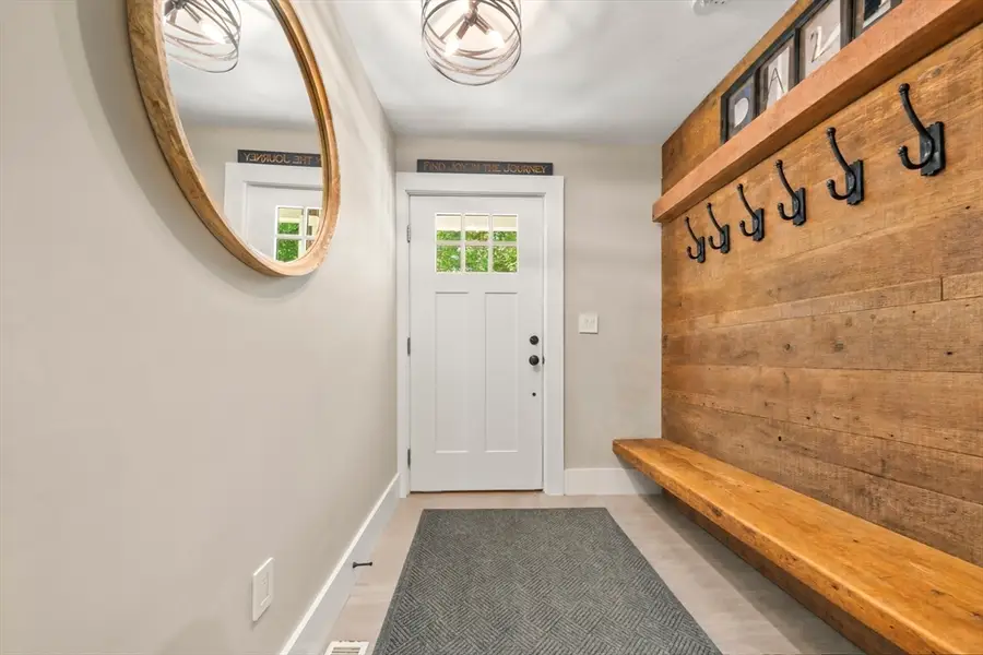 54 Canterbury St #A, Hingham, MA 02043 - #3