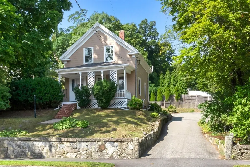 868 Main St, Reading, MA 01867 - #1