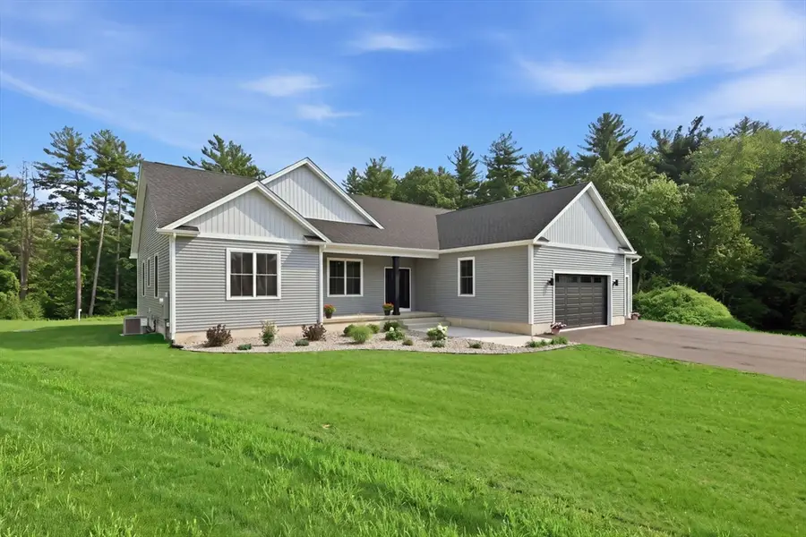 17 Silvergrass Ln, Southwick, MA 01077 - #3