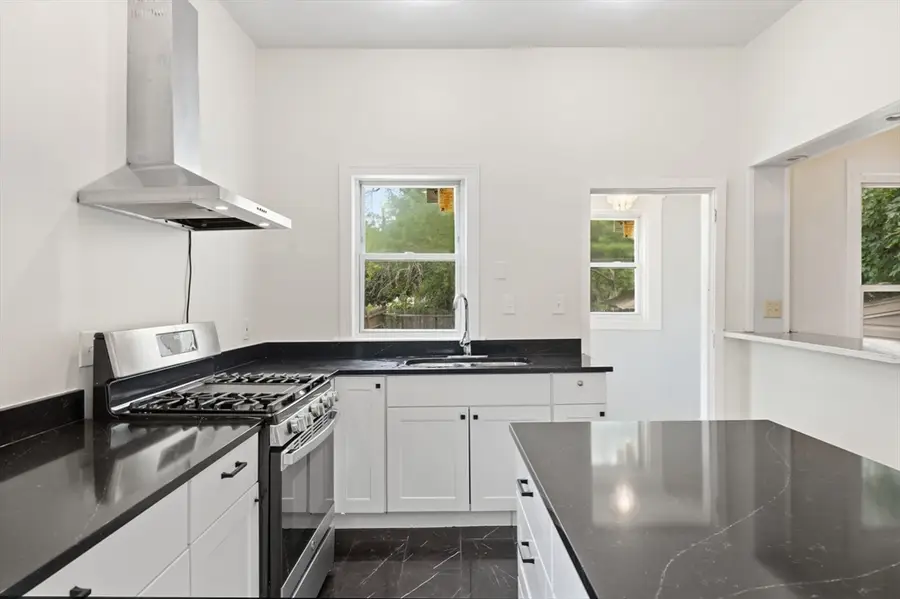 222 Hamilton St, Saugus, MA 01906 - #3