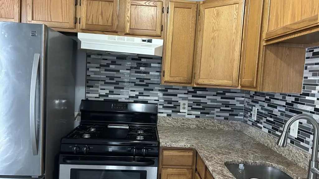 425 W Elm St #1, Brockton, MA 02301 - #1