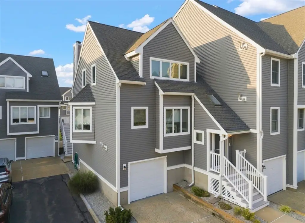 700 Shore Dr #9-901, Fall River, MA 02721 - #1