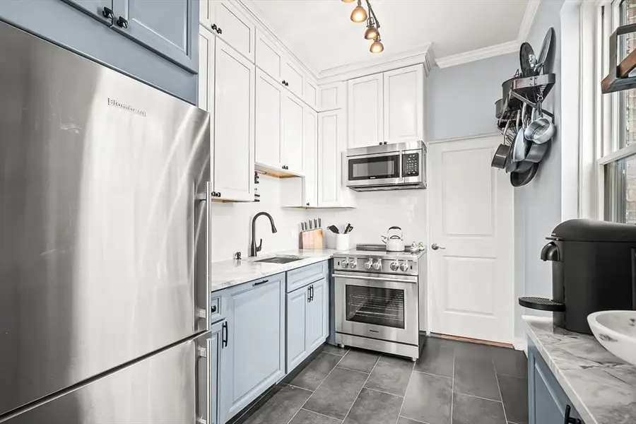 17 Cazenove St #408, Boston, MA 02116 - #3