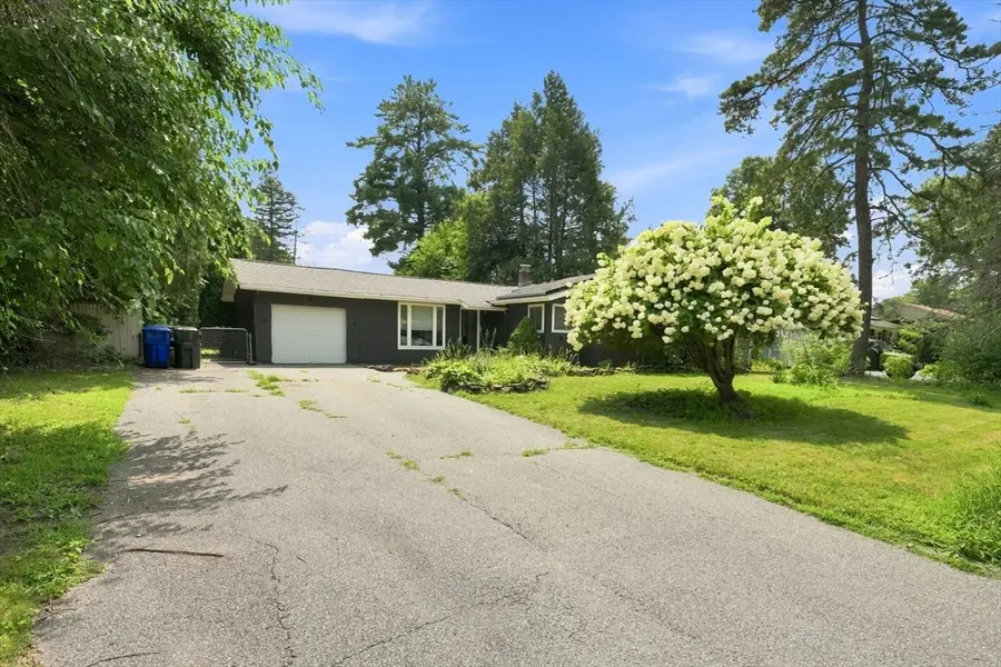 55 Lindsay Rd, Springfield, MA 01128 - #2