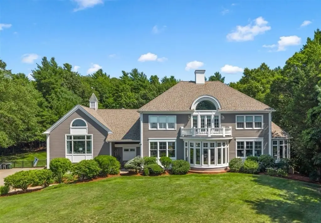 26 Fox Hill Cir, Marshfield, MA 02050 - #1