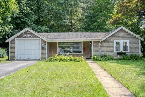 20 Bryant St, Dartmouth, MA 02747