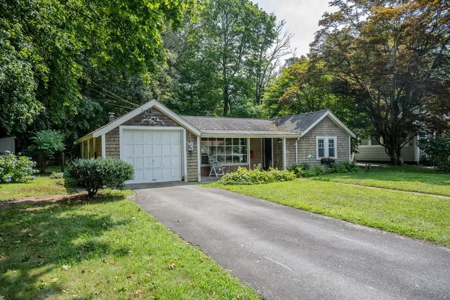 20 Bryant St, Dartmouth, MA 02747 - #3