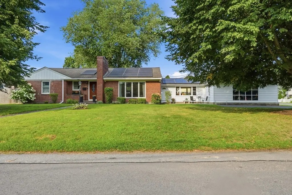 7 Pincushion Rd, Framingham, MA 01702 - #1