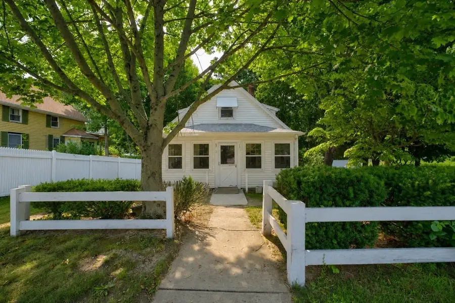 3 Lawton Street, Taunton, MA 02780 - #3