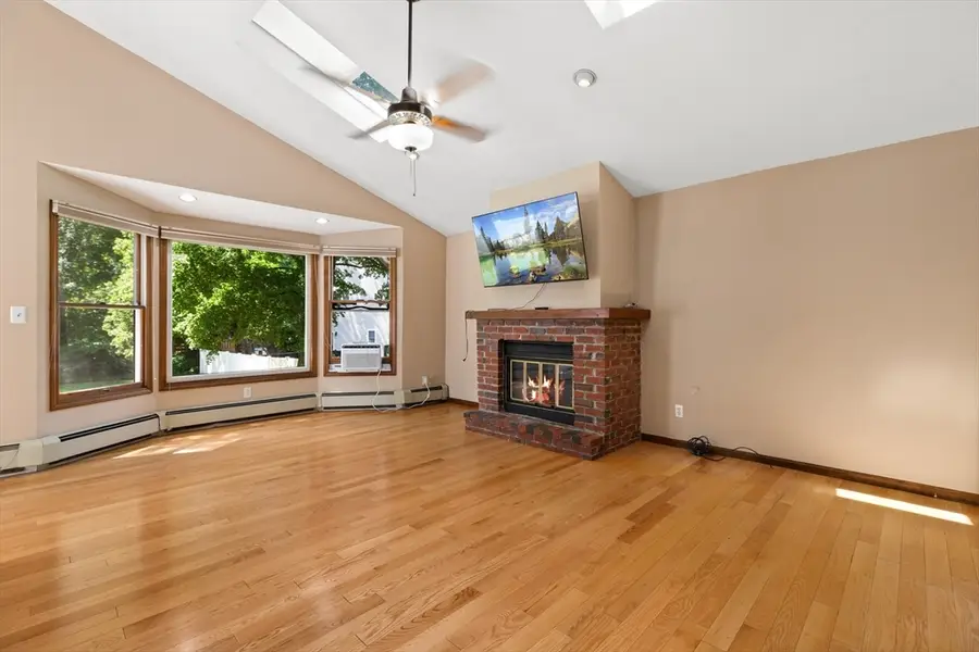 63 Oakdale Ave, Dedham, MA 02026 - #3