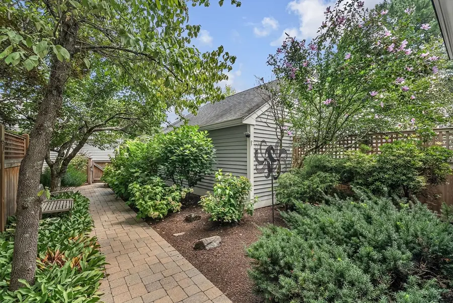 91 Hillside Dr #91, Wayland, MA 01778 - #3
