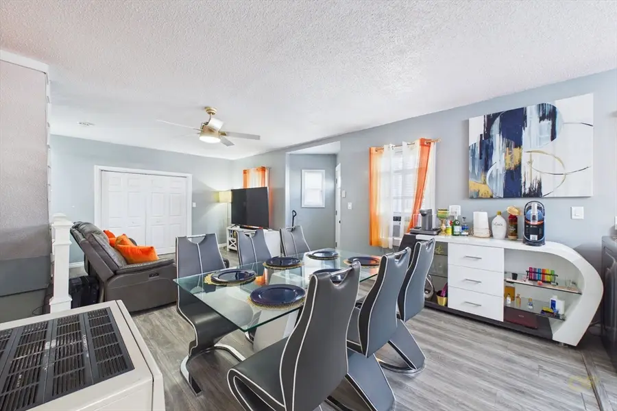 10 Ashley St, New Bedford, MA 02744 - #3