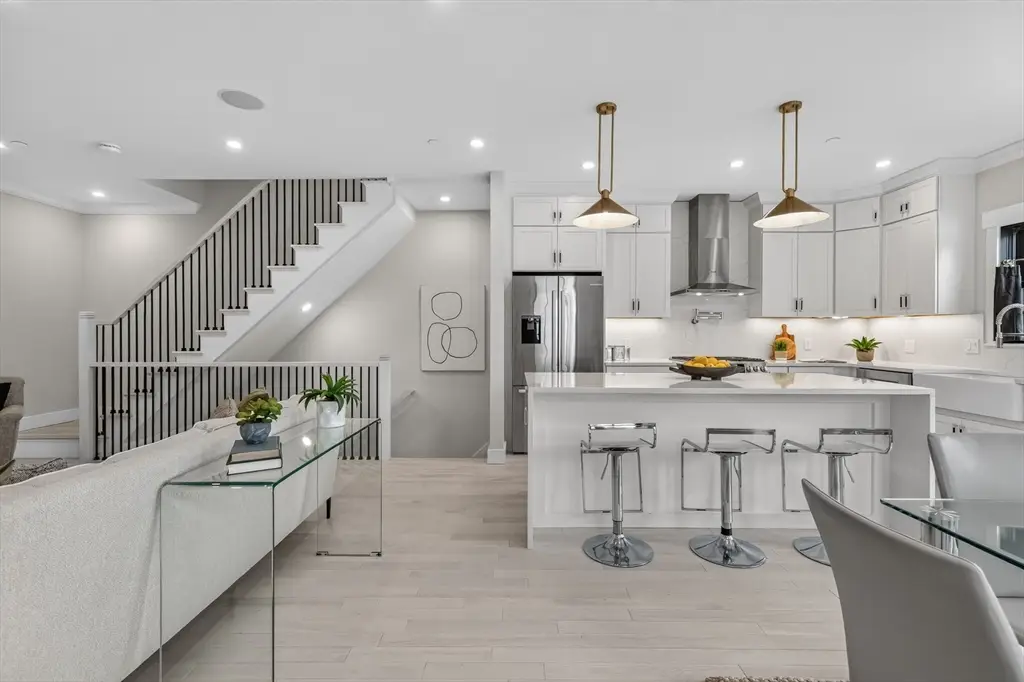 11B Lowell St, Arlington, MA 02476 - #1