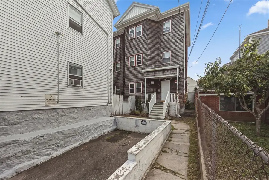 231 County St, Fall River, MA 02723 - #3