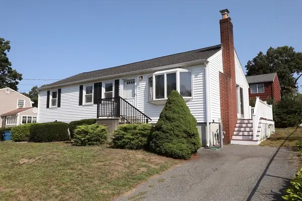 43 Pratt St, Tewksbury, MA 01876