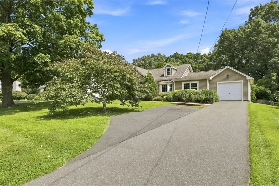 17 Savoy Ave, East Longmeadow, MA 01028 - #3
