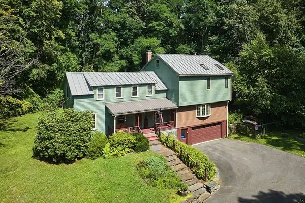 93 Arch St, Northampton, MA 01053