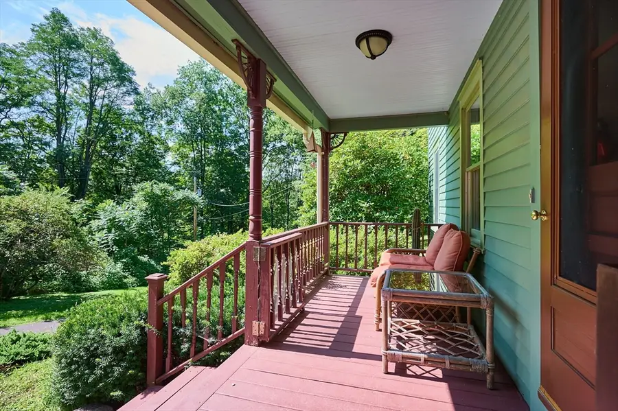 93 Arch St, Leeds, MA 01053 - #3