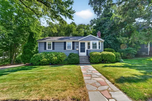 462 Chestnut St, Needham, MA 02492