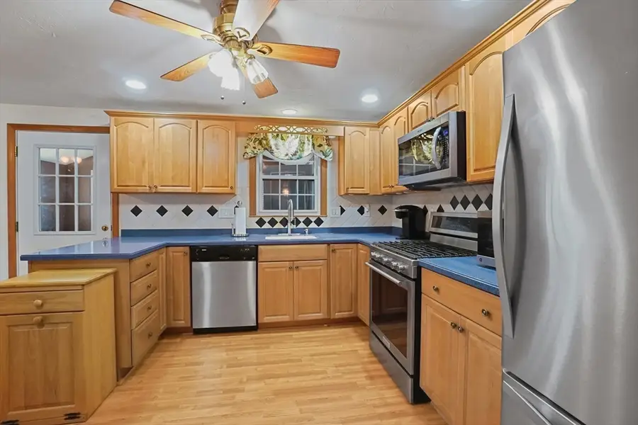 25 Jionzo Rd, Milford, MA 01757 - #3