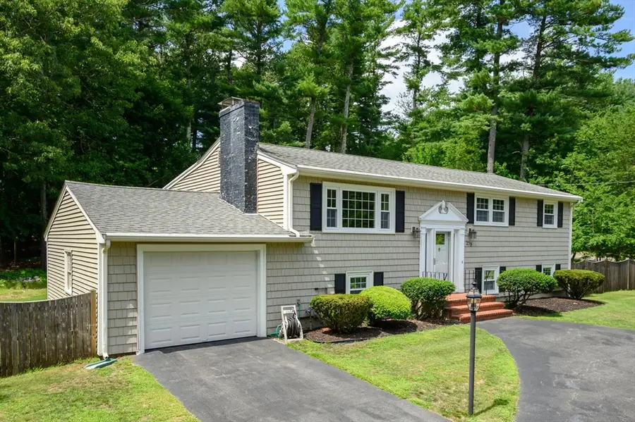279 Center St, Pembroke, MA 02359 - #3