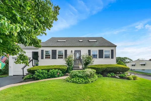 2 Durkin Rd, Salem, MA 01970