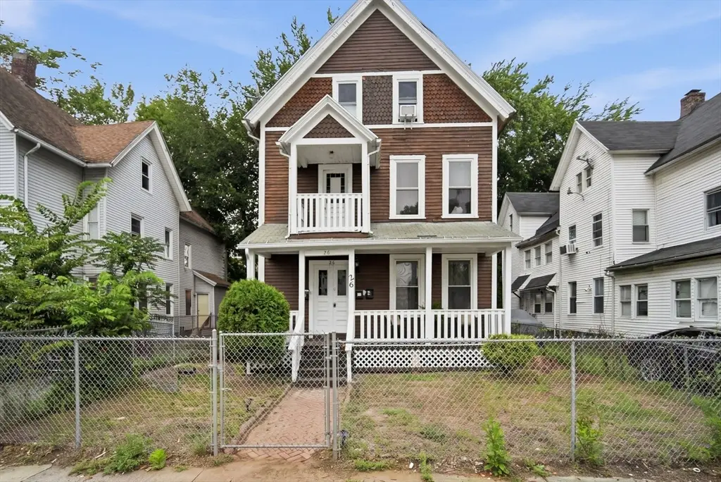 26 Hebron St, Springfield, MA 01107 - #1