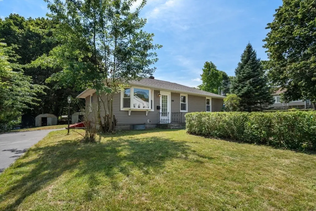 128 Clark St, Worcester, MA 01606 - #1