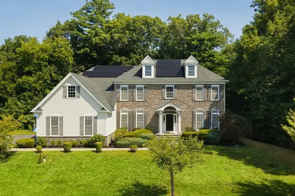 208 Mohawk Path, Holliston, MA 01746