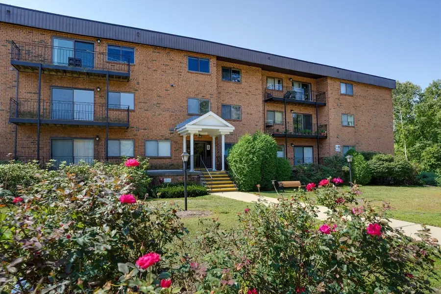 181 Littleton Rd #211, Chelmsford, MA 01824 - #3