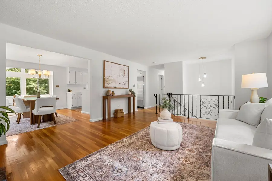 21 Freeport Dr, Burlington, MA 01803 - #3