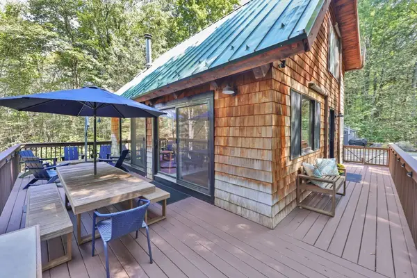 136 E Otter Dr, Tolland, MA 01034