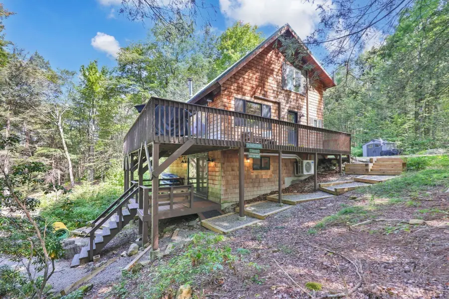 136 E Otter Dr, Tolland, MA 01034 - #3