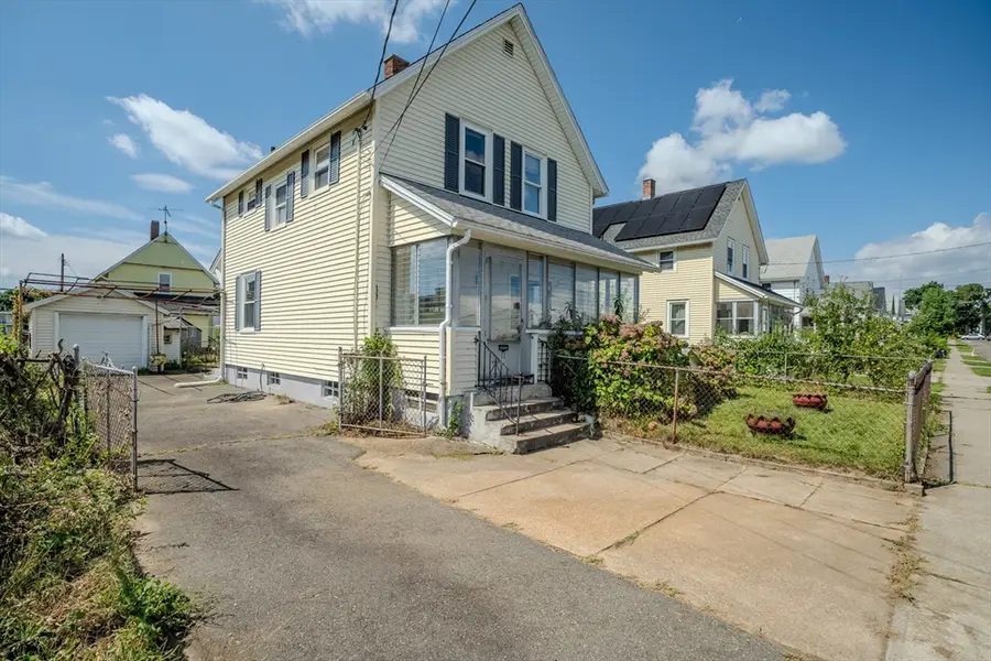 11 Hampshire Street, Ludlow, MA 01056 - #3
