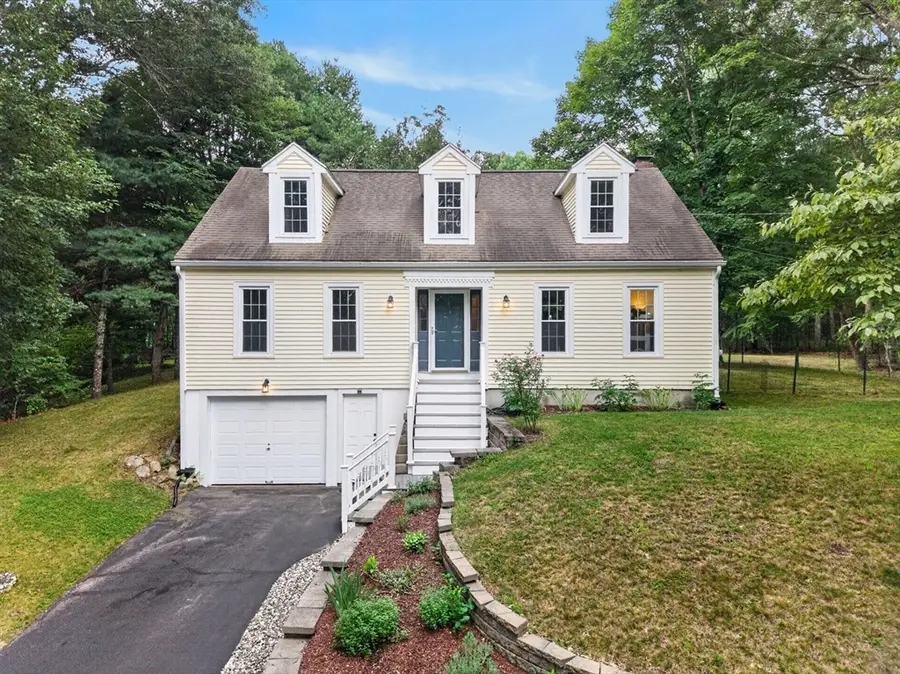 81 Moon Hill Rd, Northbridge, MA 01534 - #2