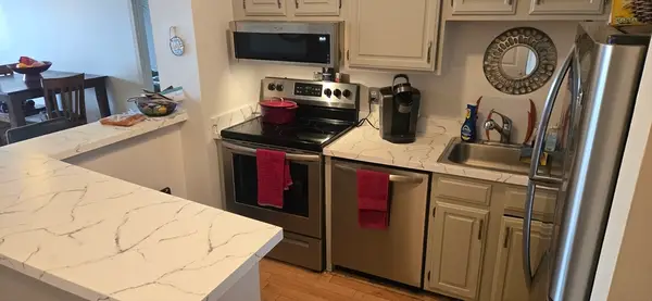 4975 Washington St #310, Boston, MA 02132