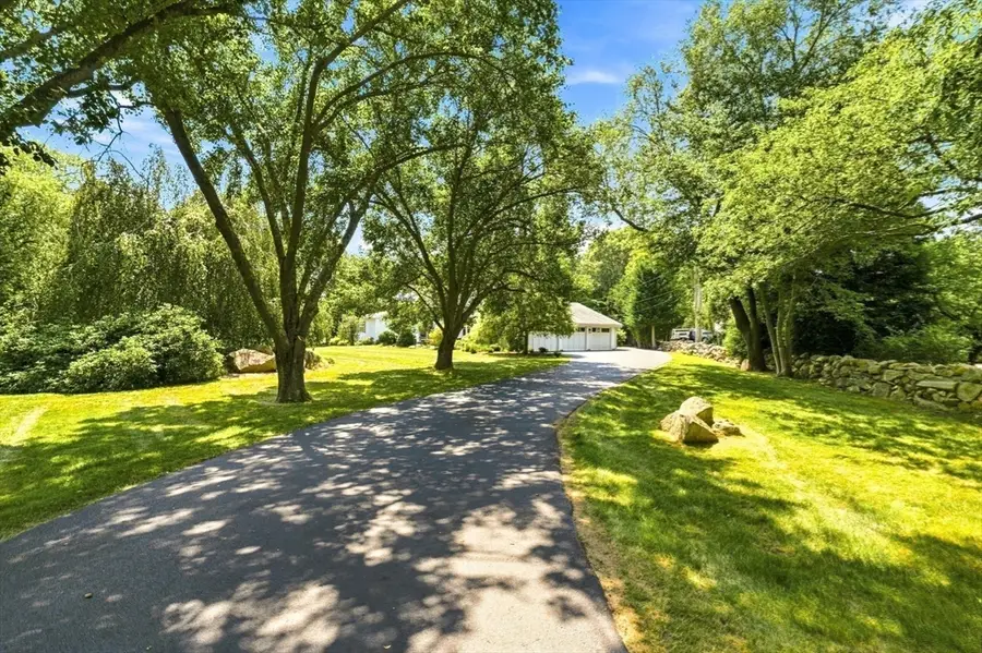 8 W Rockland Farm, Dartmouth, MA 02748 - #2
