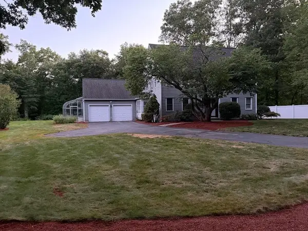 69 White Pond Rd, Hudson, MA 01749