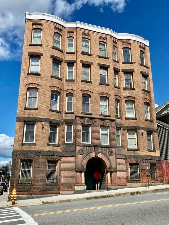 257 Pleasant St #4, Worcester, MA 01609 - #1