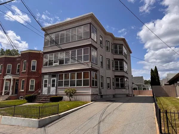 102 Fourth Ave, Lowell, MA 01854