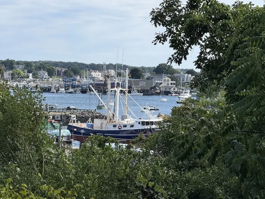 4 Scott St, Gloucester, MA 01930 - #2