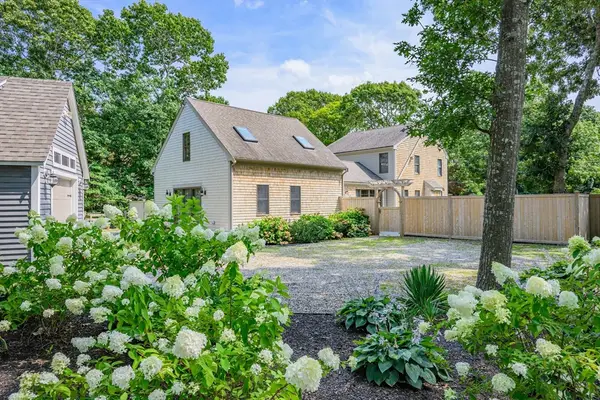 134 School St, Barnstable, MA 02635