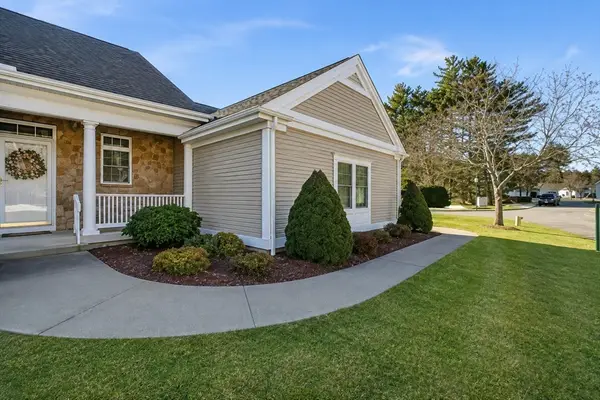 1 A Aspen Dr #1, Wilbraham, MA 01095