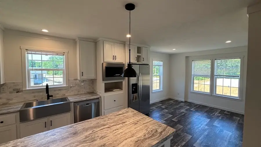 3 Rose Lane, Sturbridge, MA 01566 - #3