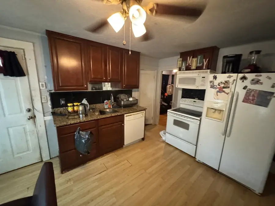 67 Short St, Brockton, MA 02302 - #3