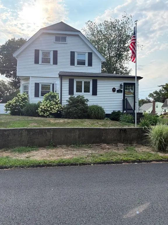 26 Monatiquot St, Weymouth, MA 02191 - #1