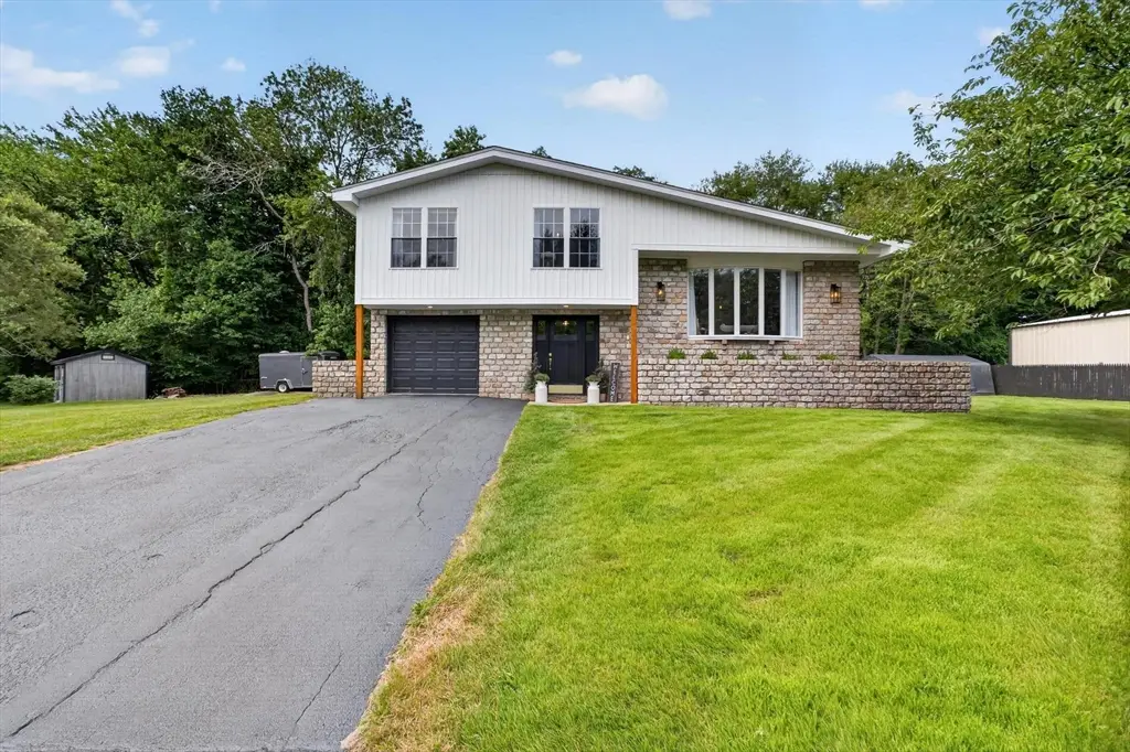 125 Alpha St, Dartmouth, MA 02747 - #1